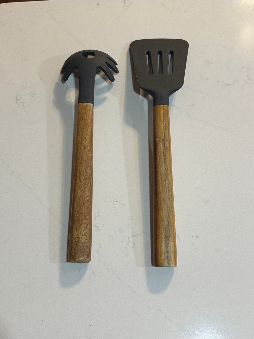Pampered Chef Pasta Fork and Turner Set Durable Matte Black Silicone Head Acacia - Picture 2 of 4